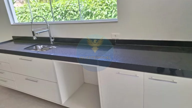 Imagem Casa em Condomínio a Venda no bairro Granja Viana - Carapicuíba, SP