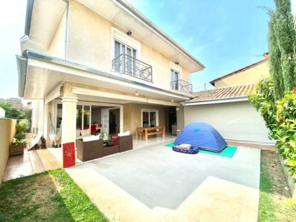 Imagem Casa Sobrado, 4 Dormitórios, 4 vagas, Altos da Serra I - Urbanova - Sjc.