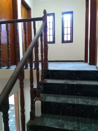 Imagem Sobrado com 5 dormitórios à venda, 193 m² por R$ 615.000 - Parque Oratório - Santo André/SP