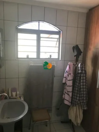 Imagem Casa para Venda em Mairinque, Centro, 3 dormitórios, 3 suítes, 1 banheiro, 2 vagas