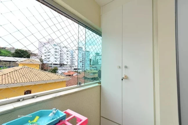Imagem Apartamento com área privativa de 123m² , localizado em rua tranquila no bairro Ana Lúcia, próxi...