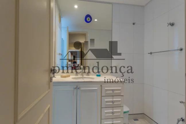 Imagem Apartamento reformado em Perdizes com 137m², 3 quartos (1 suíte) e 2 vagas