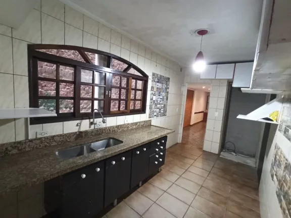 Imagem Sobrado com 3 dormitórios à venda, 138 m² por R$ 430.000,00 - Vila Romana - Poá/SP