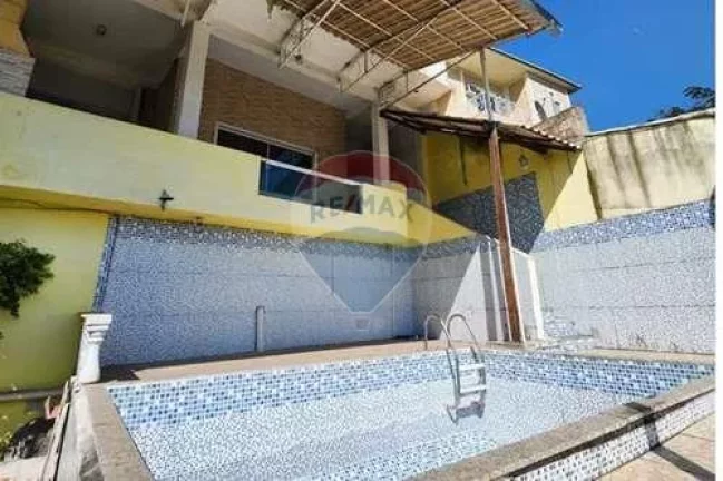 Imagem Casa com 2 quartos à venda em Jardim Sulacap, Rio de Janeiro - RJ