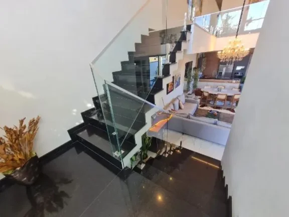 Imagem Espetacular Casa em Condomínio à Venda em Sorocaba-SP, na Vila Haro: 3 quartos, 3 suítes, 3 salas, 4 banheiros, 5 vagas, 226m².