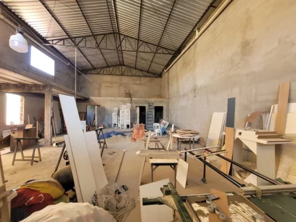 Imagem Prédio à venda, 244 m² por R$ 950.000,00 - Cidade Boa Vista - Suzano/SP