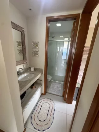 Imagem A 5ª Avenida Imóveis selecionou esse belíssimo apartamento 3/4, suite, porteira fechada no Condomínio Quinta Das Lagoas Reserva, Itacimirim: 970 mil