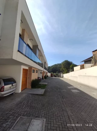 Imagem Sobrado Geminado em Condomínio Fechado