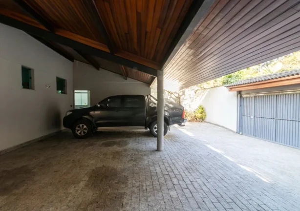 Imagem Imperdível: Casa de Luxo para Locação em São Paulo - Alto de Pinheiros 6 quartos, 6 suítes, 2 salas, 7 banheiros, 6 vagas, 450m²