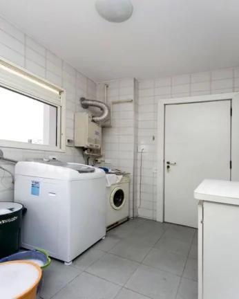 Imagem Apartamento na Vila Madalena com 03 suí­tes e 04 vagas, 205m²