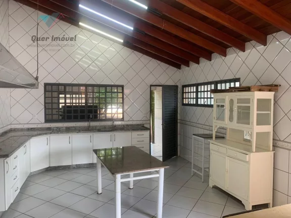 Imagem Oportunidade imperdível! Chácara em condomínio à venda em Ribeirão Preto-SP, no bairro Itanhangá Chácaras de Recreio. 3 quartos, 1 suíte, 1 banheiro, 600,00m² de área. Visite agora! Quer Imóvel Negócios Imobiliários.
