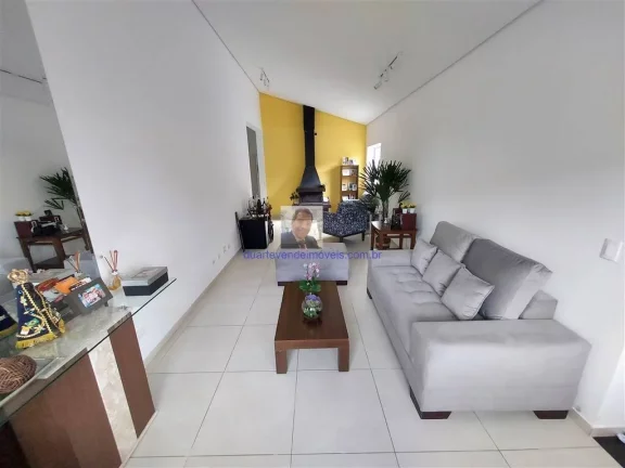 Imagem Aluga-se ou Vende-se Linda Casa 3 Suítes/1 Master no Cond. Vila Verde