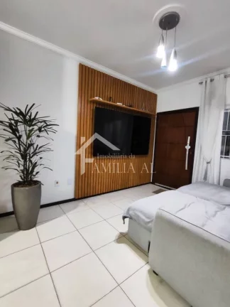 Imagem Geminado planta baixa no Espinheiros com abertura de 6 metros