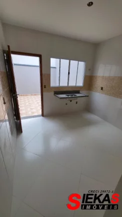 Imagem Casa à venda em São Paulo-SP, Parque Guaianazes: 2 quartos, 1 sala, 2 banheiros, 3 vagas de garagem, 65,00 m² de área.