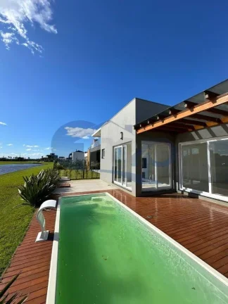 Imagem Casa á venda com 3 suítes no Engenho Velho em Torres/RS