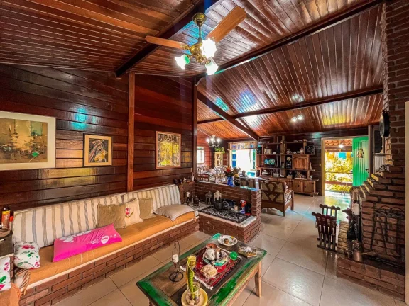 Imagem Casa com 3 dormitórios à venda, 270 m² por R$ 1.200.000,00 - Algarve - Cotia/SP