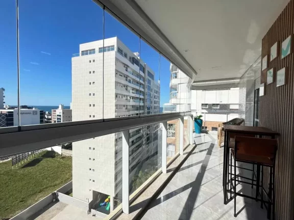 Imagem Apartamento mobiliado com 3 dormitórios sendo 2 suítes e 2 vagas de garagem em Itajaí