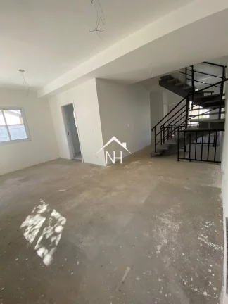 Imagem Casa em condomínio fechado com 3 suítes e 2 vagas na Granja Viana