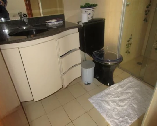 Imagem Apartamento à venda no Guarujá na Praia das Pitangueiras.