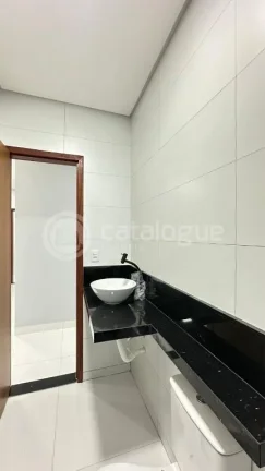 Imagem LINDA CASA EM NOVA ESPERANÇA