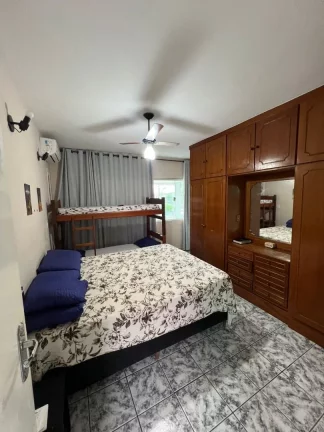 Imagem Sobrado com 4 dormitórios para alugar, 200 m² por R$ 4.180,00/mês - Travessão - Caraguatatuba/SP
