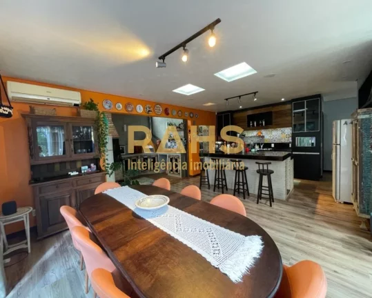 Imagem Linda casa com piscina e pista de skate no bairro São Marcos. Se tem algo que esse momento de pande...