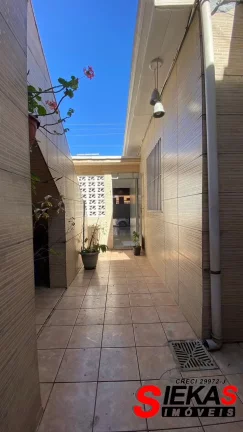 Imagem Casa à venda no Tatuapé, São Paulo-SP, com 3 quartos, 1 sala, 3 vagas de garagem e 155m² !