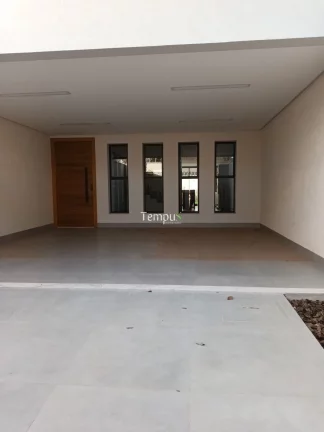 Imagem Sobrado Alto Padrão, 3 Suítes, Churrasqueira com Piscina