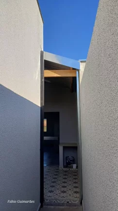 Imagem Compre esta linda casa no Ipê em Pindamonhangaba