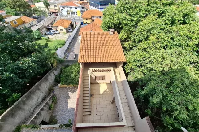 Imagem Casa para locação com 290m², 3 dormitórios, sendo 1 suíte, 4 vagas de garagem coberta e edícula com quarto e banheiro por R$4.500,00 - Vila Jaguara-SP