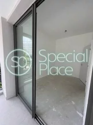 Imagem 69 metros 1 suíte 2 banheiros 1 vaga Localizado no excelente e completo bairro de Moema, próximo d...