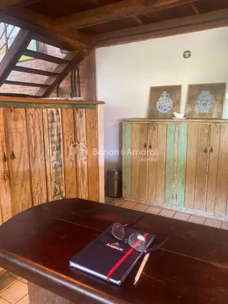 Imagem Casa estilo loft.
Arquitetura rústica com design tipo loft;
Hall de entrada acolhedor;
Cozinha com ...