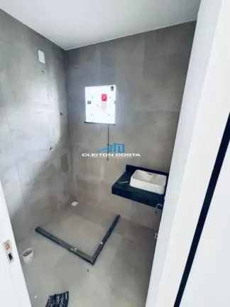 Imagem Casa para Venda em Feira de Santana, SIM, 2 dormitórios, 1 suíte, 1 banheiro, 2 vagas