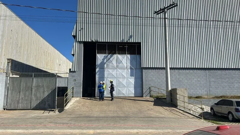 Imagem Galpão para Locação – Cercado das pedras Civit - Area industrial da Serra
