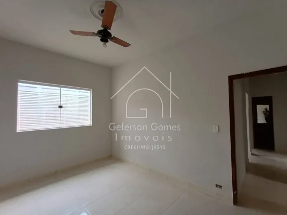 Imagem Casa com 3 quartos à Venda, Nicolini - Mantena