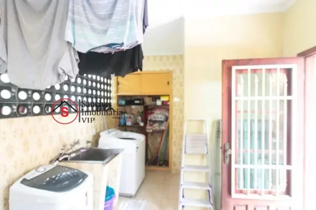 Imagem CASA TÉRREA COM 4 DORMITÓRIOS A VENDA NA VILA PRUDENTE, PRÓXIMO AO LARGO DA VILA ZELINA. TERRENO DE 300 METROS 10X30