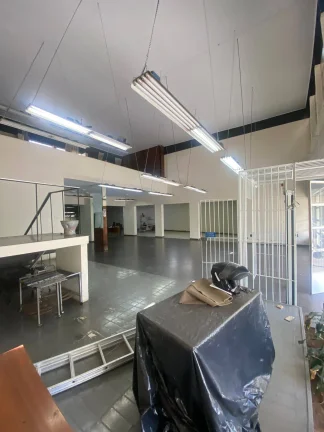 Imagem Salão comercial na Av. José Gomes - Antiga Pneulândia