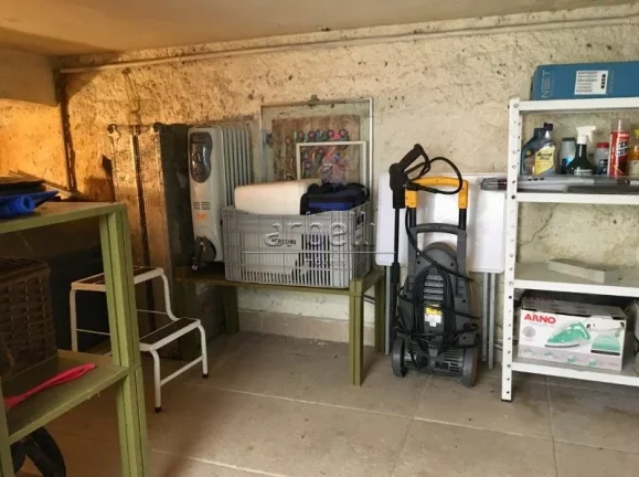 Imagem Casa estilo loft, com 110 m² e área total de 70 m², 01 dormitório, sala dois ambientes, banheiro...