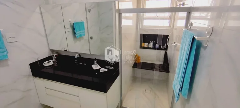Imagem Sobrado à venda, 710m² com 4 dorm sendo 2 suítes, 8 vagas, casa com edícula, piscina com cascata e churrasqueira - Alto da Lapa