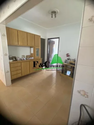 Imagem Casa para Venda em Limeira, Vila Paulista, 2 dormitórios, 1 banheiro, 2 vagas