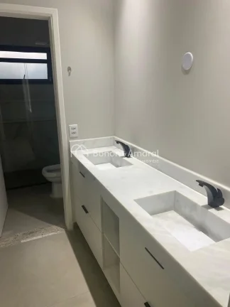 Imagem Casa térrea moderna, com 182m² de área útil em um terreno de 300m². 

Sala 2 ambientes com pé ...