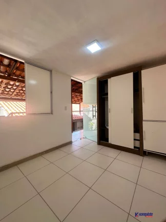 Imagem VENDO CASA DE 4/4 EM CONDOMINIO TERRA NOVA II - SIM