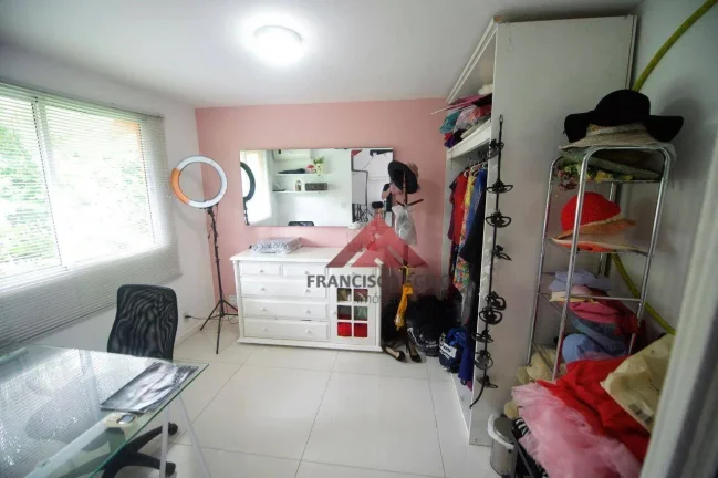 Imagem Casa com 8 dormitórios à venda, 400 m² por R$ 840.000 - Maria Paula - Niterói/RJ