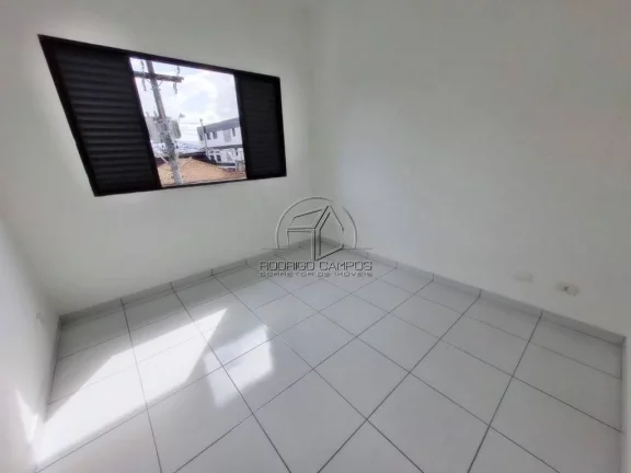 Imagem Espaçosa Casa Sobreposta Alta 2 Quartos no Tupi, Praia Grande