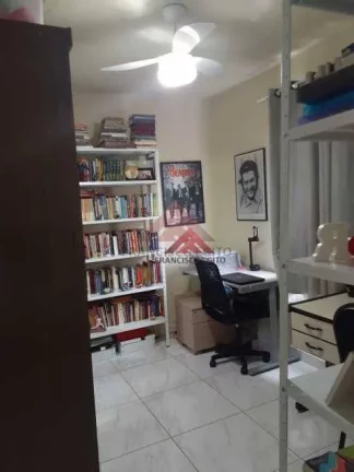 Imagem Imobiliária Francisco Egito vende, Bom apartamento composto por: sala, 2 quartos, cozinha com armário, banheiro social, área de serviço