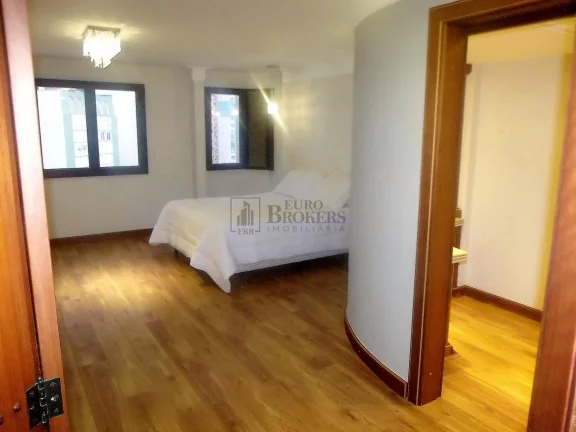 Imagem Apartamento quadra mar com 5 suítes em Balneário Camboriú