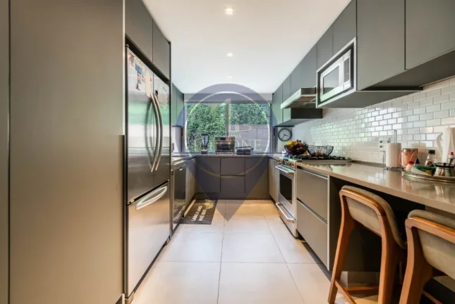 Imagem Luxuosa mansão de 4 quartos, 4 suítes e 8 salas no Alto de Pinheiros, São Paulo-SP - Imperdível!