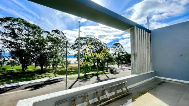 Imagem Sobrado beira de lago Velas da Marina