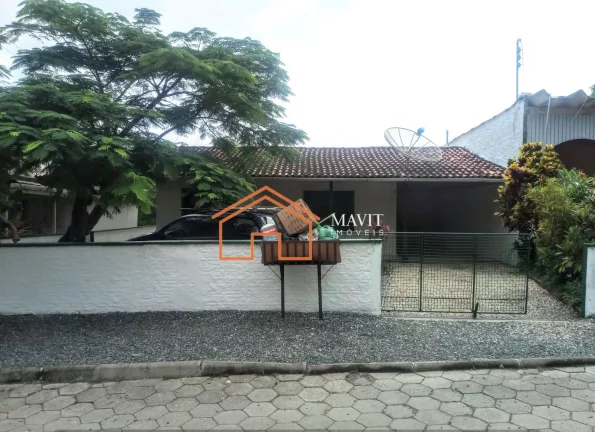 Imagem Imperdível oportunidade! Casa à venda em Barra Velha-SC, bairro Itajuba: 2 quartos, 1 sala, 1 banheiro, 1 vaga de garagem.
