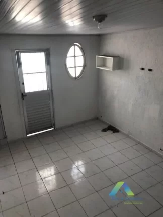 Imagem SANTO ANDRÉ Sobrado 225 metros, 4 dormitórios, EDICULA, 2 vagas, rua sem saída com tranquilidade e segurança ótimo valor e localização !!!